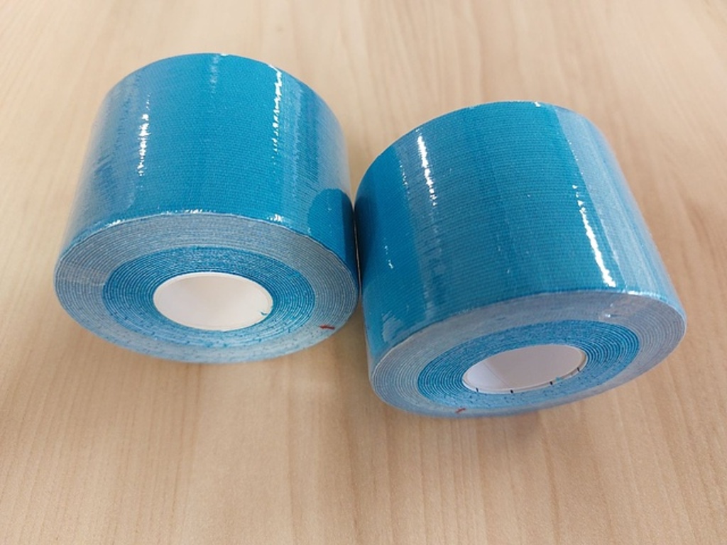 Pure2improve Kinesiology Tape (blu, 500cm × 5cm, 2 pz.)