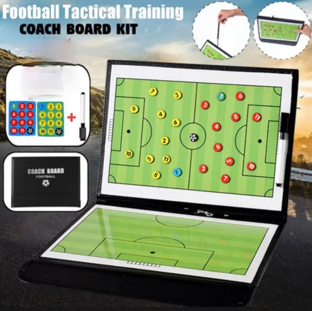 CHAMP Faltbare Magnetische Fußball-Coaching-Taktiktafel (schwarz, 31cm × 23.5cm × 1.5cm)