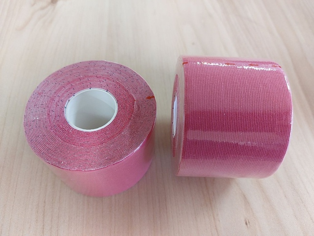 Pure2improve Kinesiologisches Tape (pink, 500cm × 5cm, 2 Stk.)